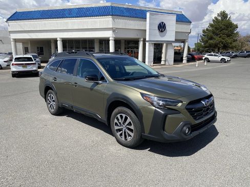 Used 2024 Subaru Outback Premium image 2