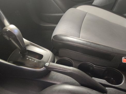 Used 2021 Chevrolet Trax LT image 26