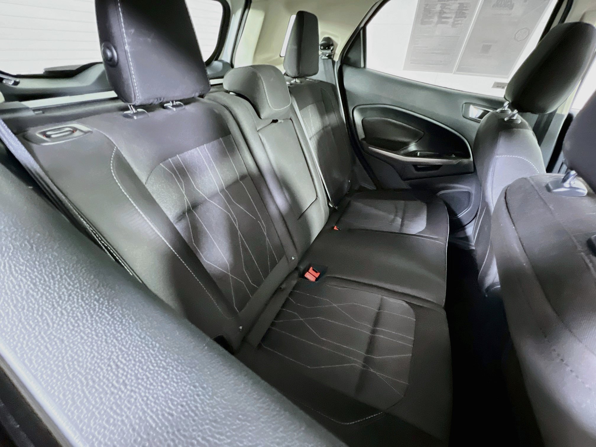 Used 2018 Ford EcoSport SE FWD image 26