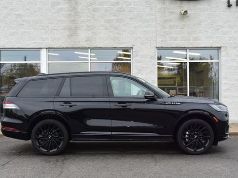 Used 2025 Lincoln Aviator Reserve w/ Equipment Group 201A AWD/4WD image 3