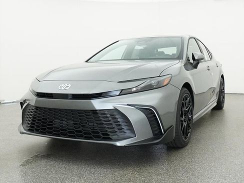 New 2026 Toyota Camry SE FWD image 32