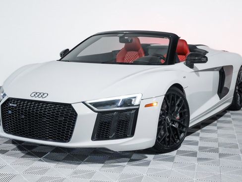 Used 2018 Audi R8 V10 plus image 16