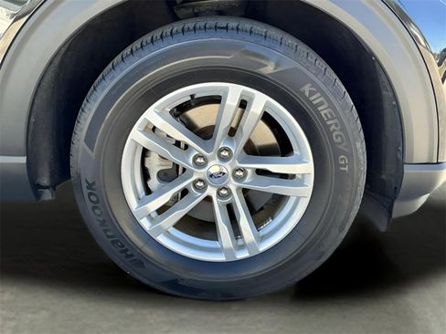 Certified 2022 Ford Explorer XLT image 15