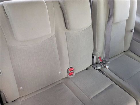 Used 2015 Nissan Quest SV image 18