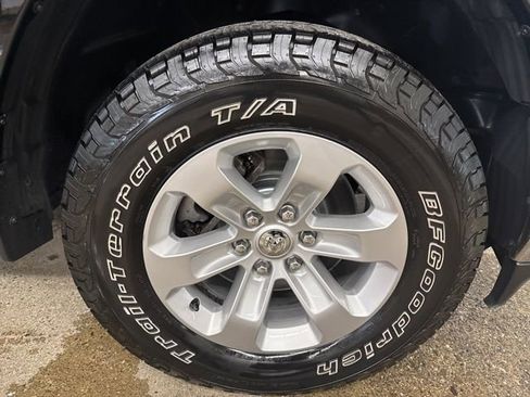 Used 2023 RAM 1500 Laramie AWD/4WD image 9
