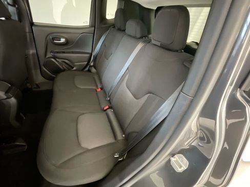 Used 2023 Jeep Renegade Latitude AWD/4WD image 22
