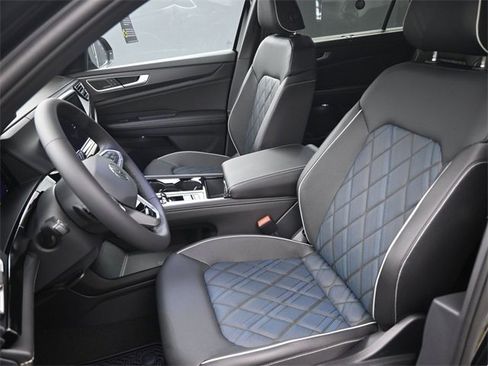 New 2026 Volkswagen Atlas Cross Sport SEL Premium R-Line image 23