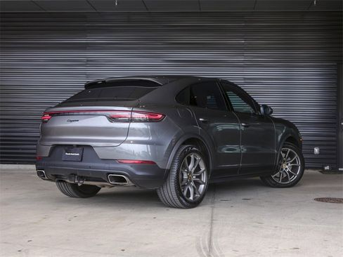 Certified 2023 Porsche Cayenne Coupe image 7