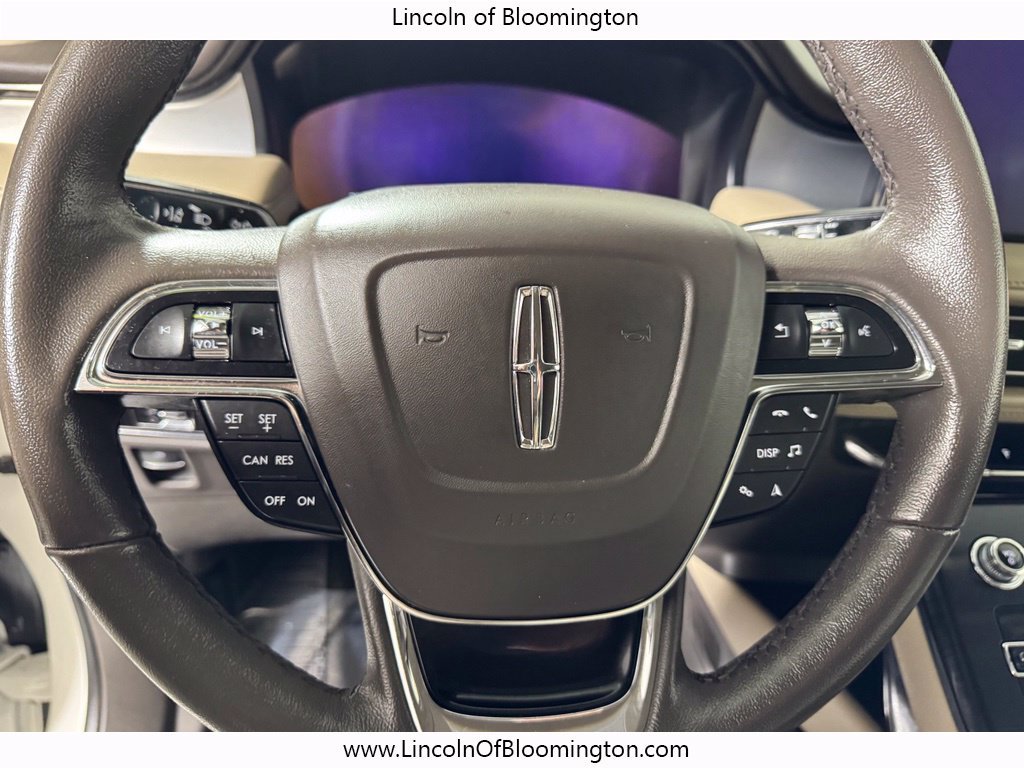Used 2023 Lincoln Nautilus AWD w/ Premium Package image 18