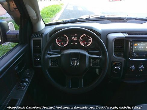 Used 2017 RAM 1500 Express image 14