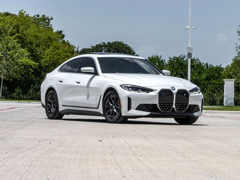 Used 2024 BMW i4 eDrive40 w/ Premium Package RWD image 2