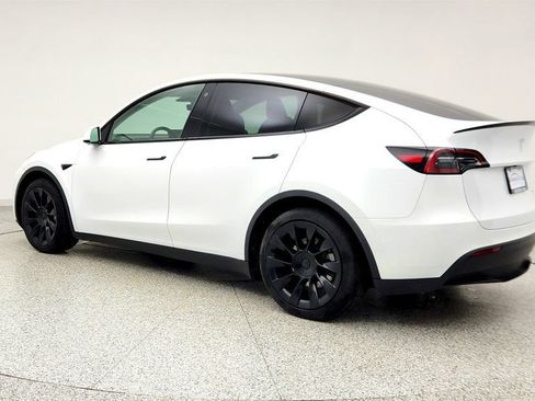 Used 2023 Tesla Model Y Long Range image 7