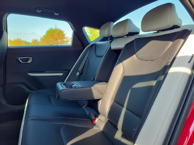 New 2026 Kia K4 GT-Line Turbo w/ GT-Line Sunroof Package FWD image 9
