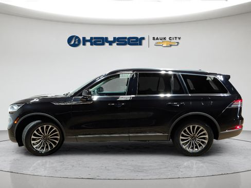 Used 2024 Lincoln Aviator AWD w/ Premium Package image 4