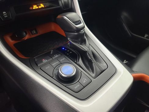 Used 2024 Toyota RAV4 Adventure image 38