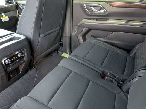 Used 2023 GMC Yukon XL SLE w/ Gmc Pro Safety Plus Package RWD image 33