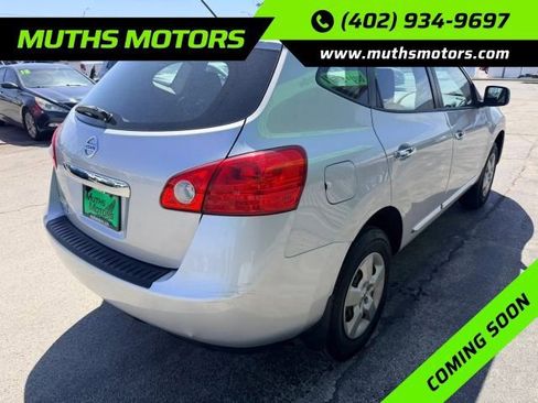 Used 2015 Nissan Rogue S image 2