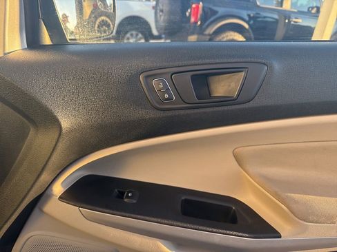 Certified 2021 Ford EcoSport S image 31