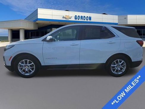 Used 2024 Chevrolet Equinox LT image 2
