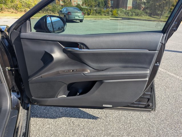 Used 2022 Toyota Camry XSE FWD image 26
