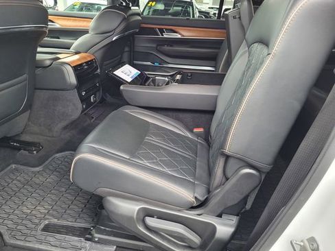 Certified 2024 Jeep Grand Wagoneer L Series III image 16
