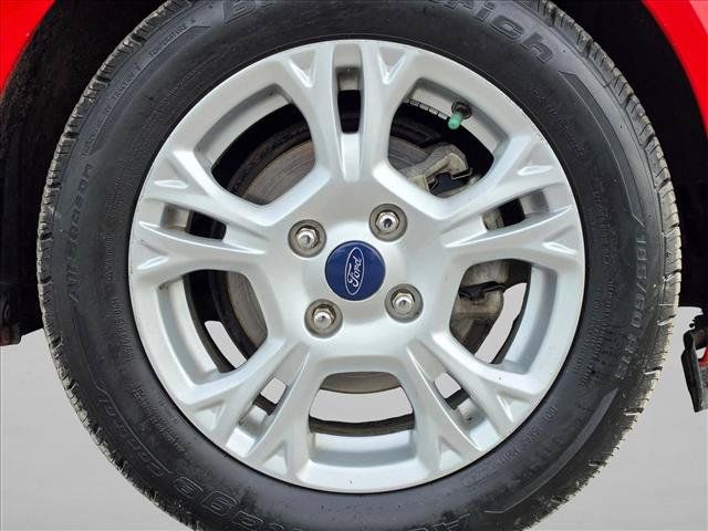 Used 2015 Ford Fiesta SE FWD image 9