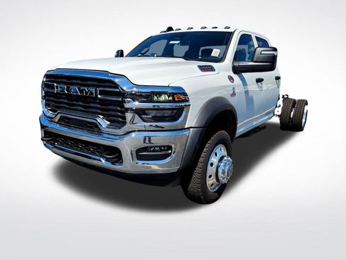 New 2026 RAM 5500 Tradesman w/ Chrome Appearance Group image 3