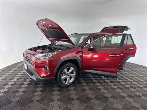 Used 2021 Toyota RAV4 Limited image 12