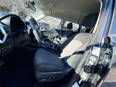 Used 2021 Kia Soul S image 22