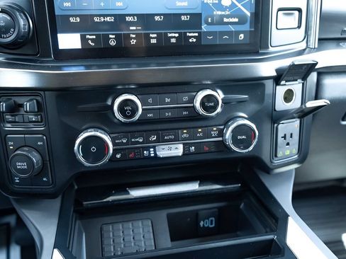 Used 2023 Ford F250 Lariat w/ Lariat Ultimate Package AWD/4WD image 20