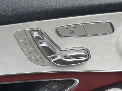 Used 2022 Mercedes-Benz GLC 300 4MATIC image 27