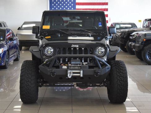 Used 2018 Jeep Wrangler Unlimited Sport S AWD/4WD image 3
