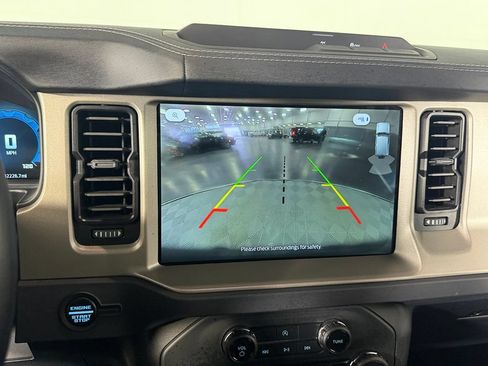 Used 2025 Ford Bronco Outer Banks AWD/4WD image 22