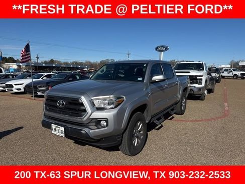 Used 2017 Toyota Tacoma SR5 image 3