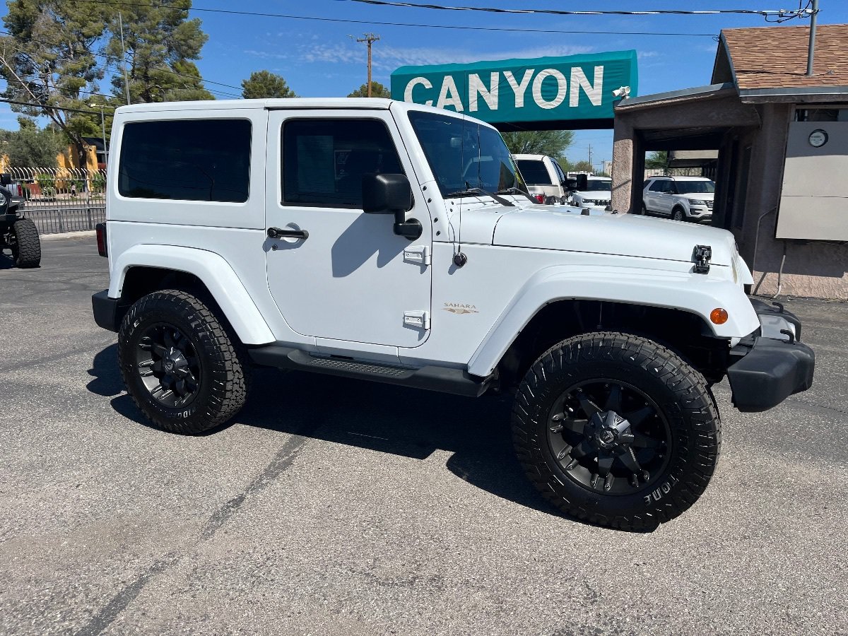 Used 2013 Jeep Wrangler Sahara w/ Dual Top Group AWD/4WD image 2