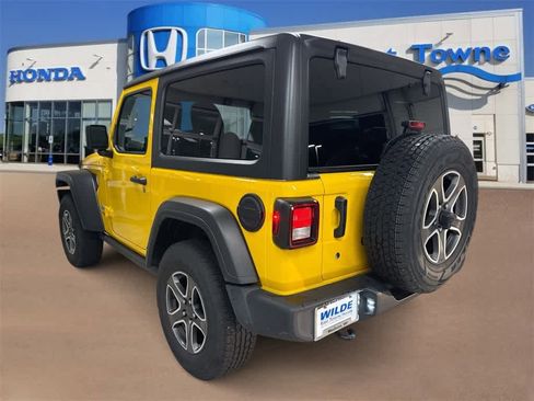 Used 2020 Jeep Wrangler Sport image 6