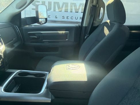 Used 2018 RAM 2500 Big Horn image 2