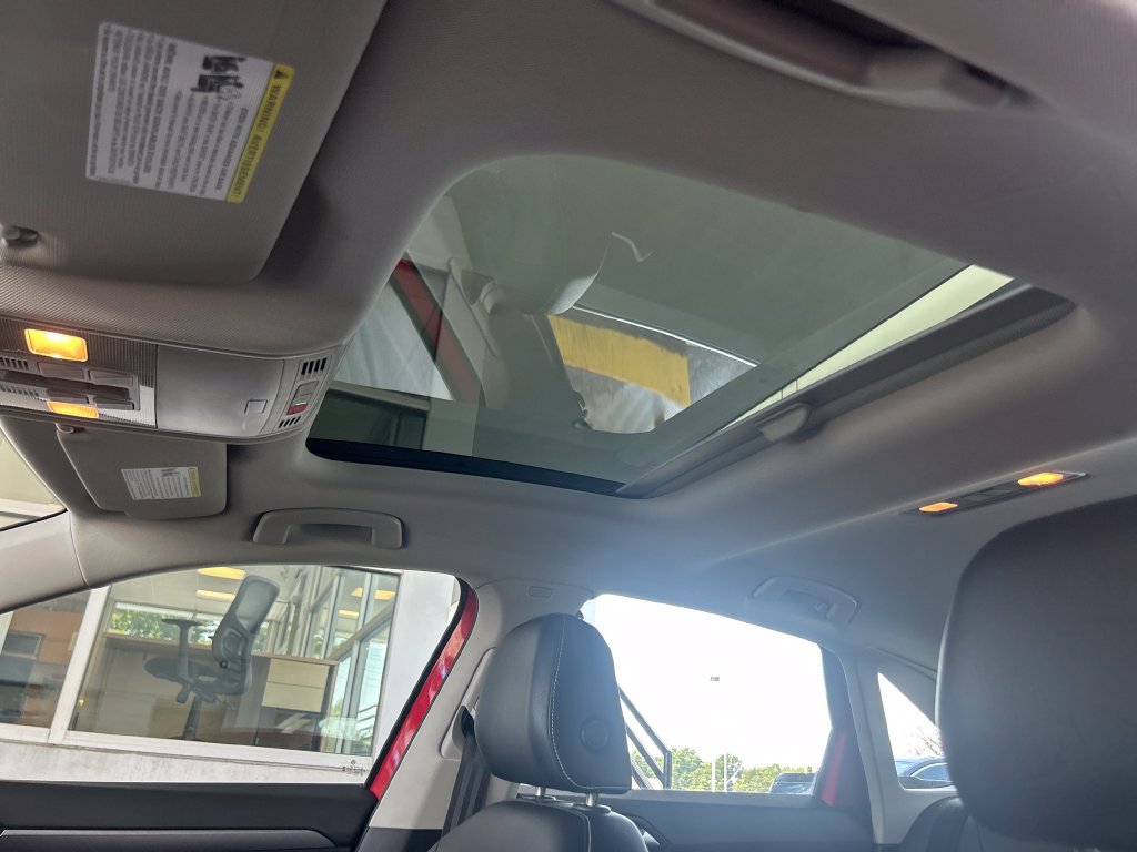Used 2023 Volkswagen Jetta SE w/ Panoramic Sunroof Package FWD image 25