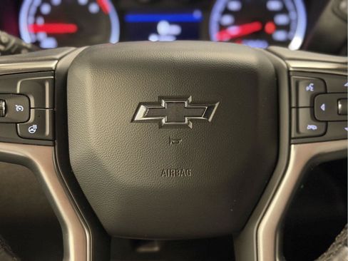 Used 2022 Chevrolet Silverado 1500 LT Trail Boss w/ Convenience Package II AWD/4WD image 14