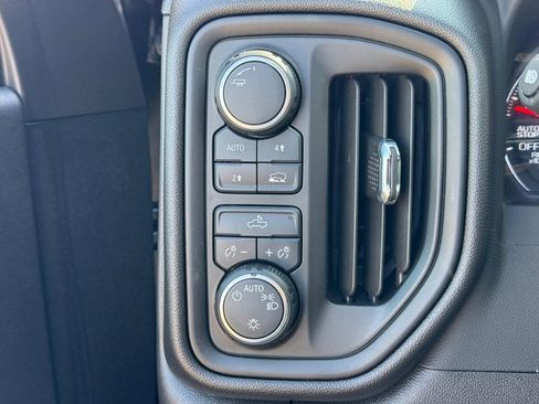 Certified 2023 Chevrolet Silverado 1500 Custom image 20