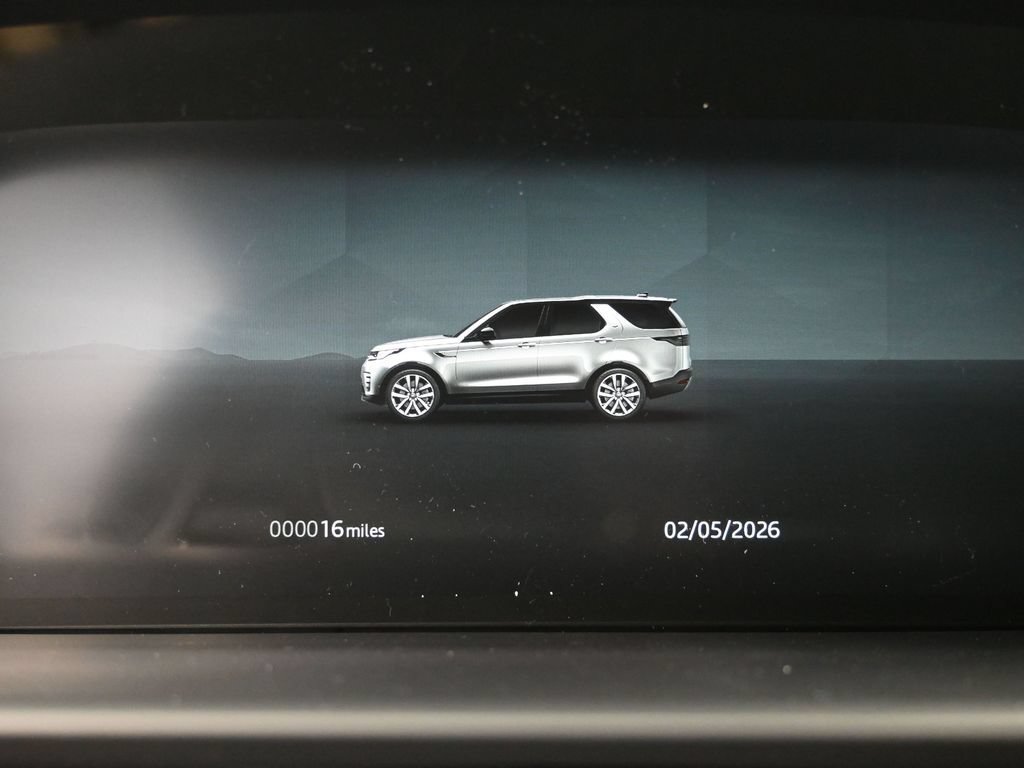Used 2026 Land Rover Discovery Limited Edition AWD/4WD image 26