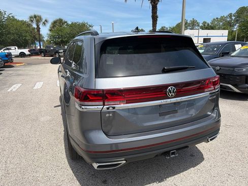 Certified 2024 Volkswagen Atlas SE w/ Panoramic Sunroof Package FWD image 14
