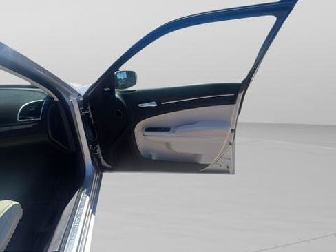 Used 2021 Chrysler 300 Touring L AWD/4WD image 25