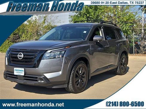 Used 2024 Nissan Pathfinder SV FWD image 1