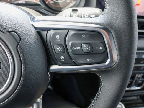 New 2026 Jeep Wrangler Unlimited Sahara AWD/4WD image 27