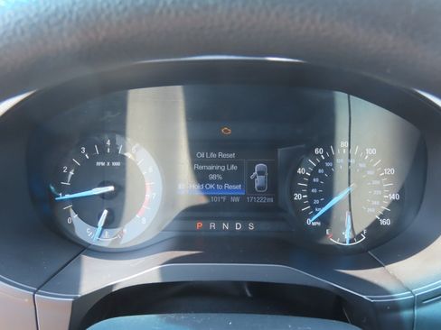 Used 2017 Ford Edge SE FWD image 28
