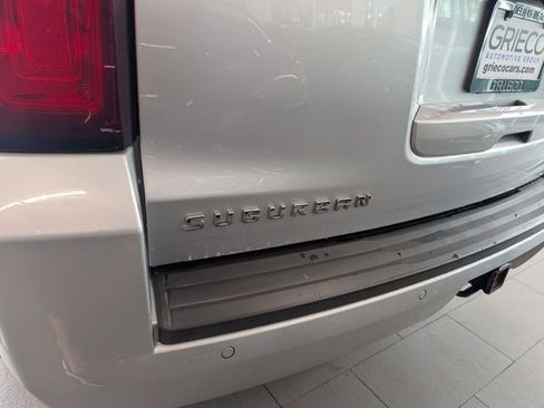 Used 2018 Chevrolet Suburban LT image 10