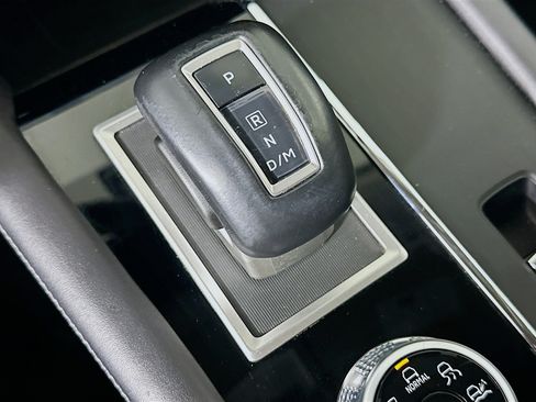 Used 2024 Mitsubishi Outlander SE AWD/4WD image 25