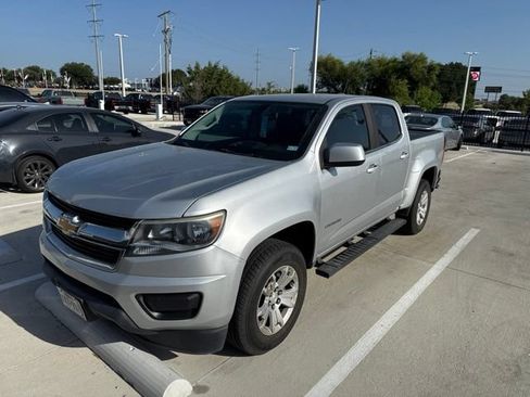 Used 2018 Chevrolet Colorado LT RWD image 2