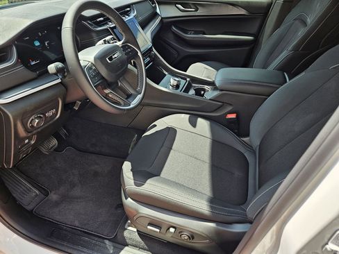 New 2026 Jeep Grand Cherokee Laredo RWD image 13